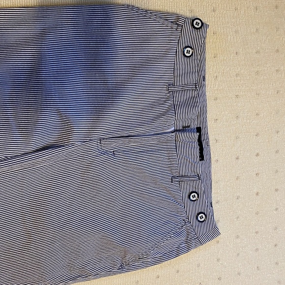 Cute!!! Seersucker Capris - Picture 2 of 6